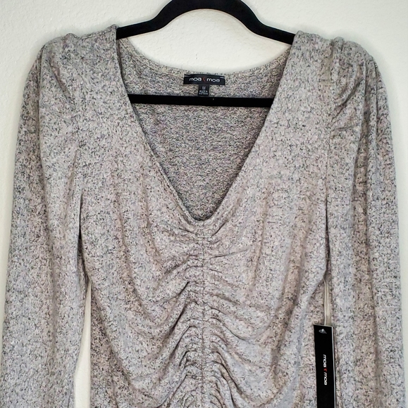 Moa Moa Gray Ruched Top - Picture 5 of 9